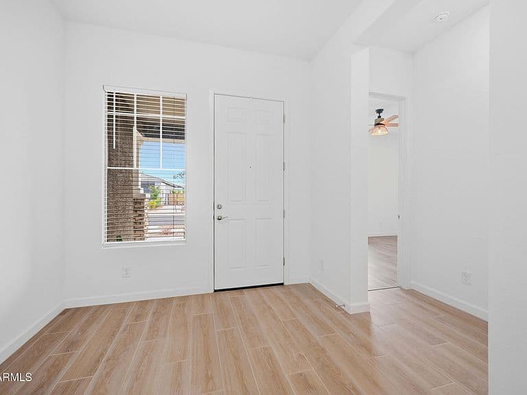 22658 E Roundup Way photo 5