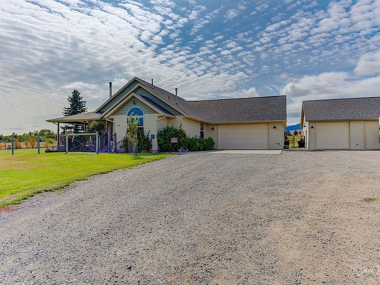 24 Pine Sysken Ln photo 4