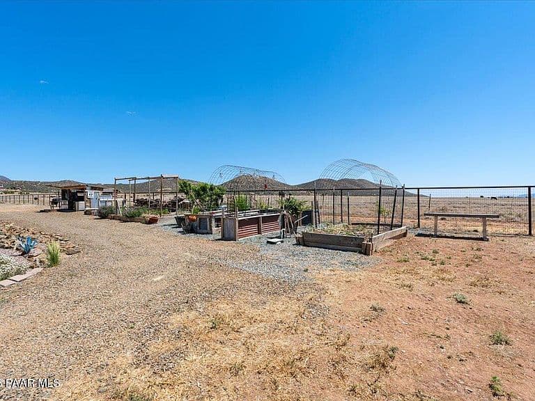 11065 N Seneca Point Ln photo 3