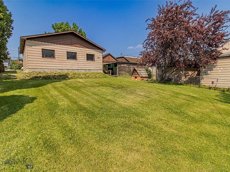 927 N Excelsior Ave photo 3