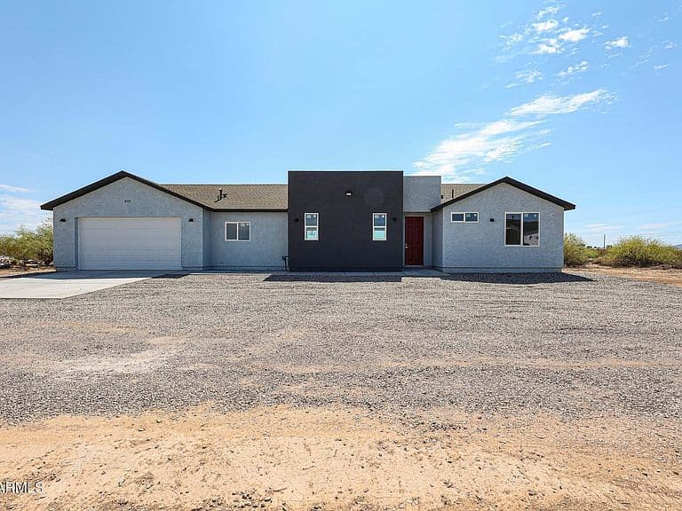 8335 S 351ST Drive photo 2