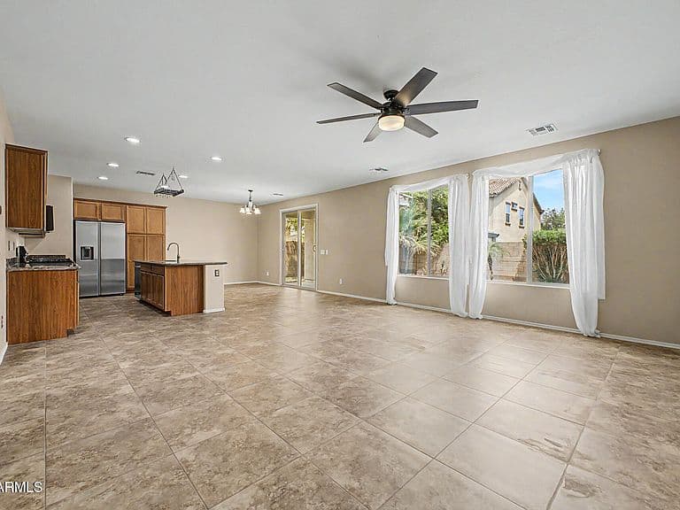 21242 E PECAN Lane photo 3