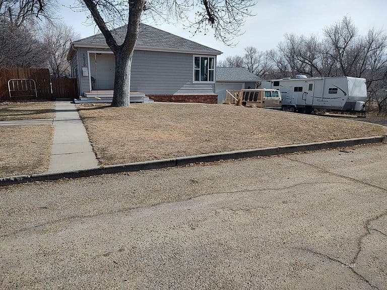 1020 N River Ave photo 4