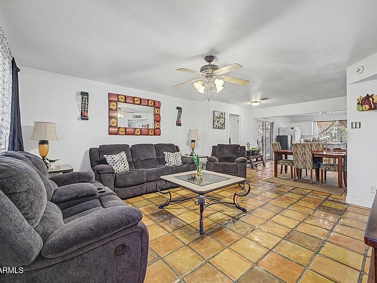 3602 N 64TH Drive photo 4