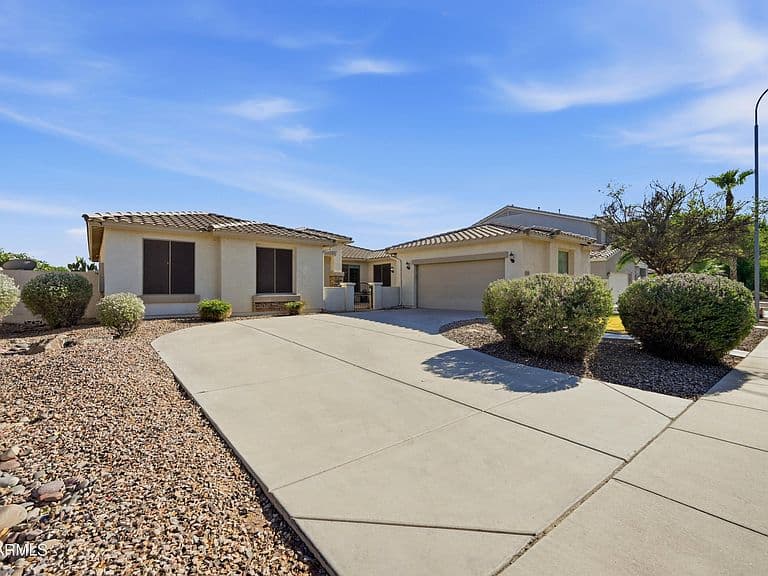 3353 E CANYON Way photo 1