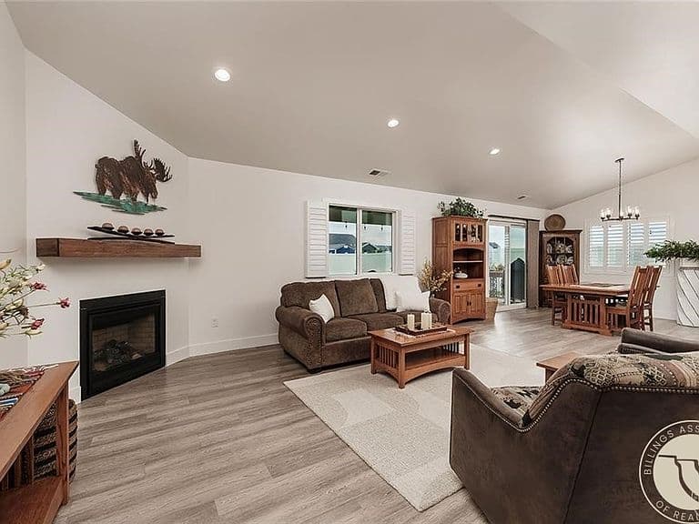 4613 Liahona Ln photo 5