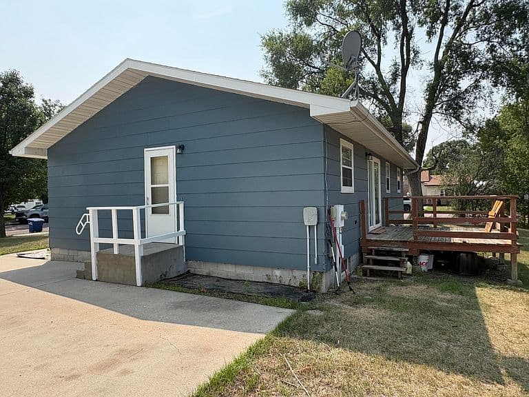 1500 E Birch Ave photo 5
