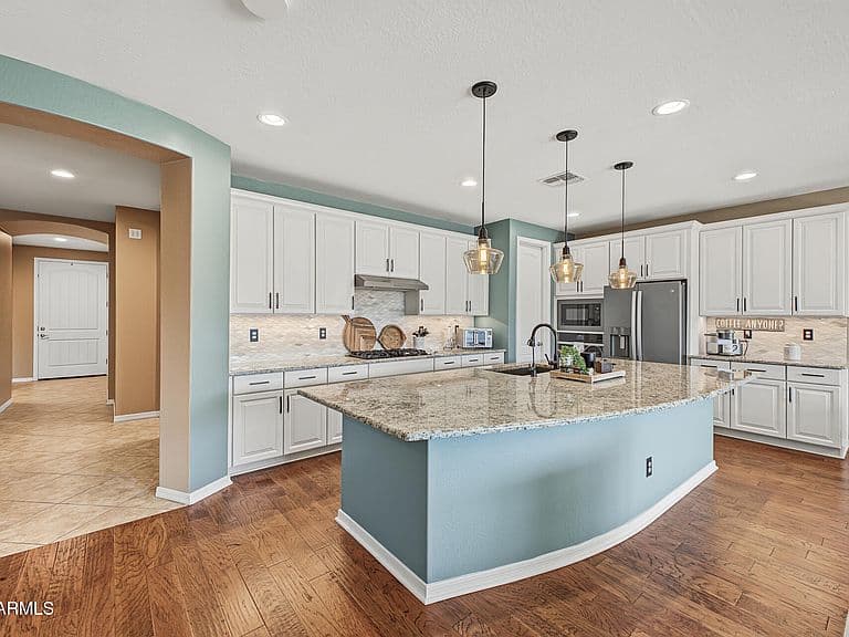 2807 W BLUE RIVER Drive photo 4