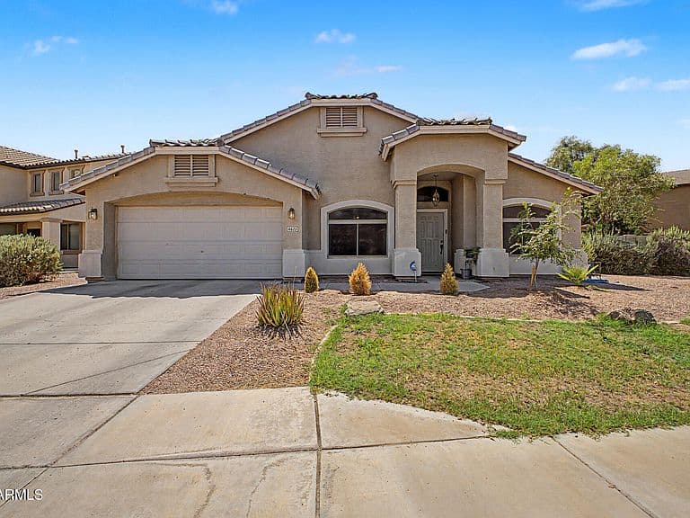 4623 W DESERT Lane photo 1