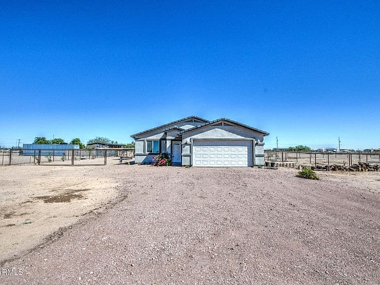 237 N 377TH Lane photo 4
