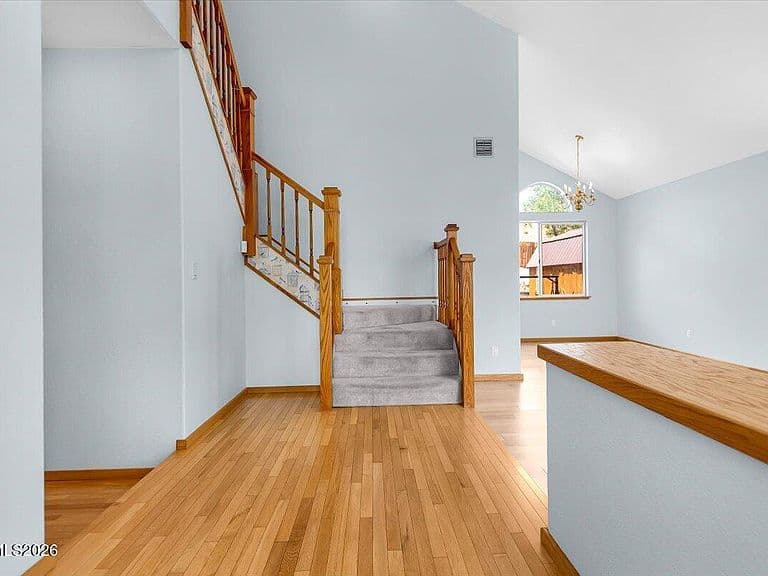 3947 Regal Dr photo 4