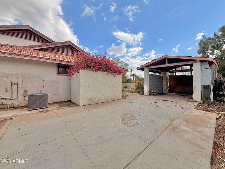 6723 W SCHMIDT Street photo 4