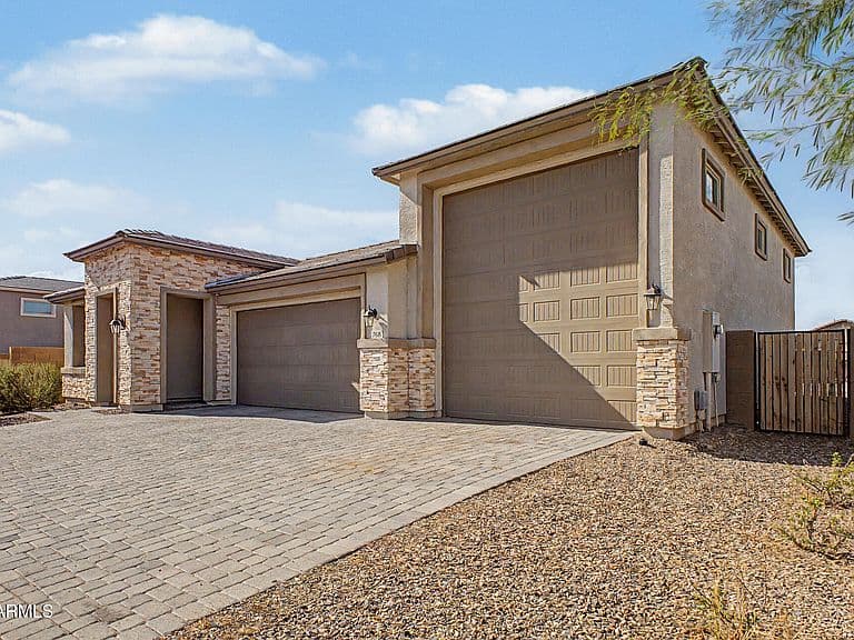 768 W PALO VERDE Drive photo 4
