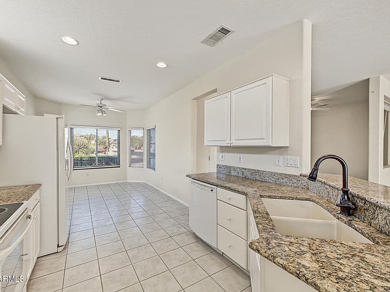 18505 N VILLA BELLA Drive photo 5