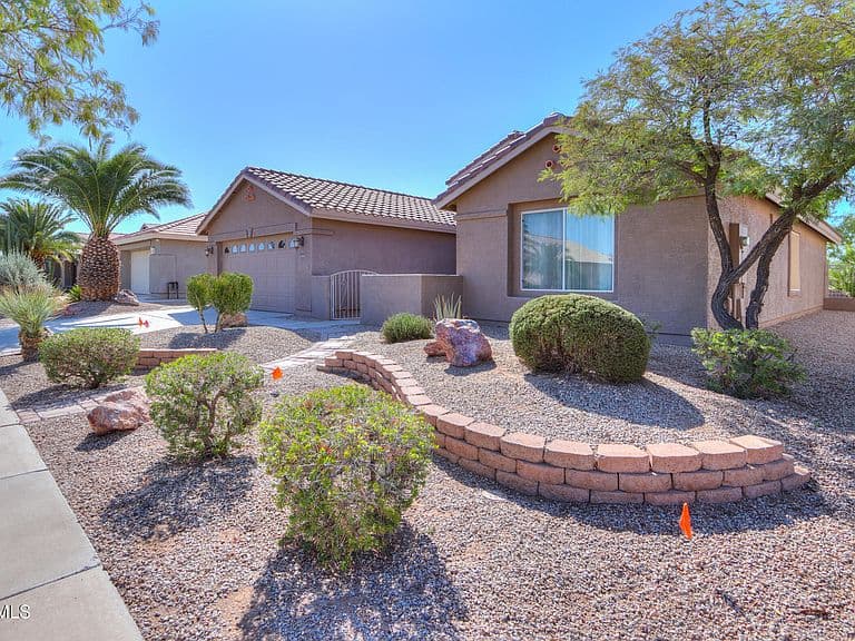 2385 E FIESTA Drive photo 4