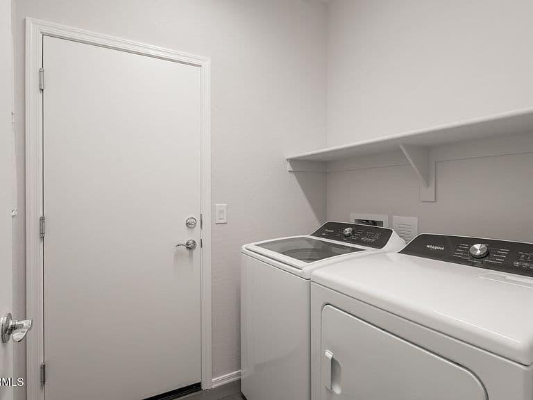 6723 W EBBETS Way photo 3