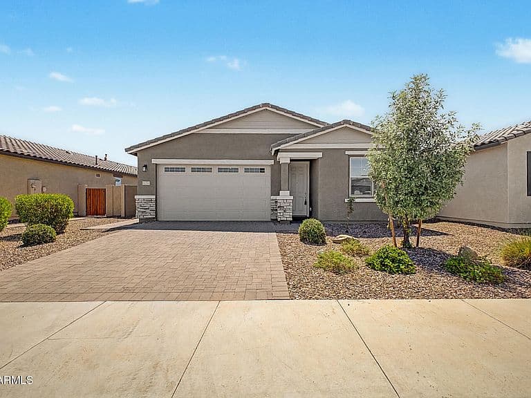 11531 E ULYSSES Avenue photo 3