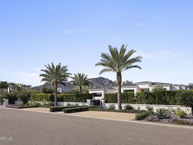 6220 N CASA BLANCA Drive photo 1