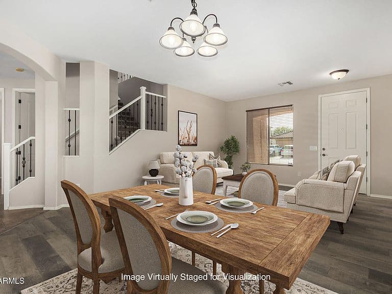 1036 E Oak Rd photo 2