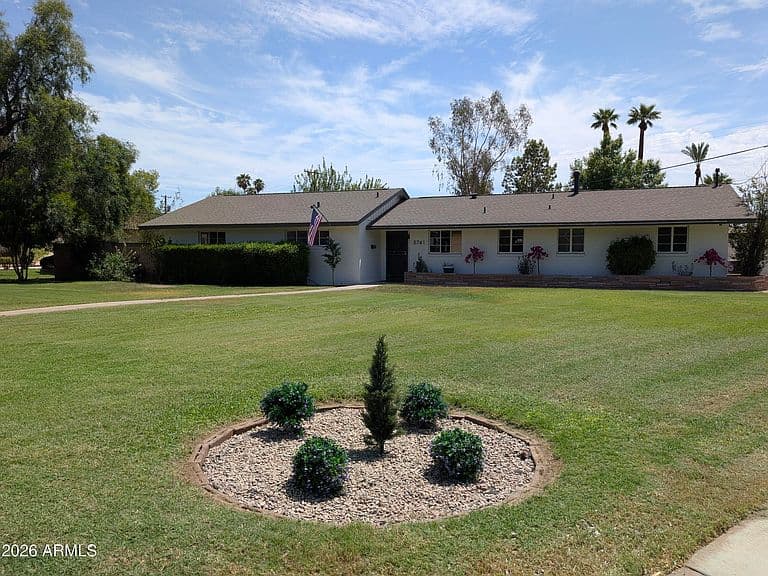 5741 W HARMONT Drive photo 2