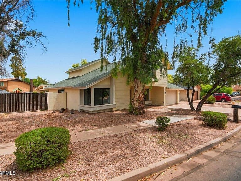 1865 S ASH Circle photo 4