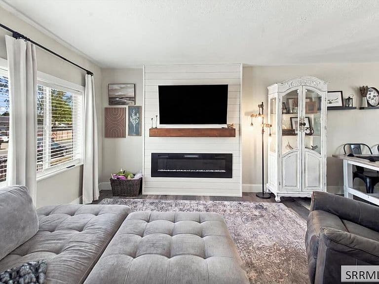 3360 E Circle South Dr photo 5