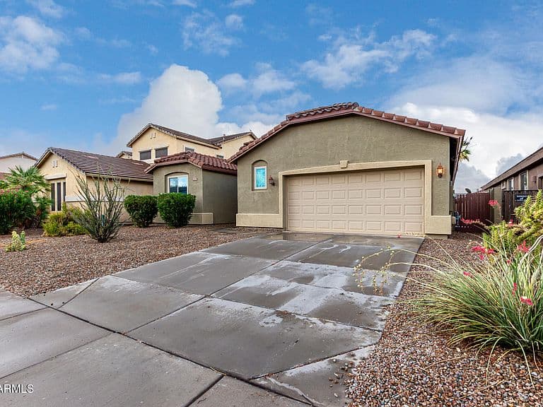 18305 N LARKSPUR Drive photo 4