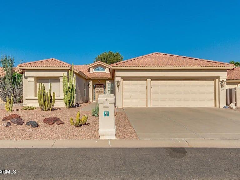 26017 S HOLLYGREEN Drive photo 1