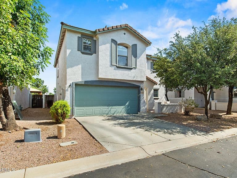 1256 E CLIFTON Avenue photo 2