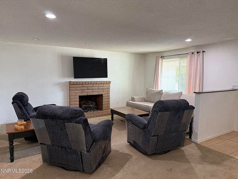4390 Mira Loma Dr photo 3