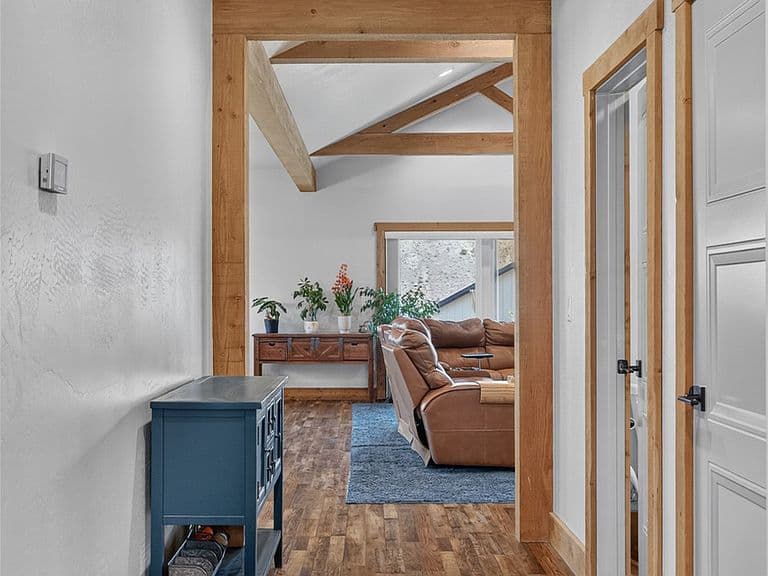 5487 Thimbleberry Loop photo 5