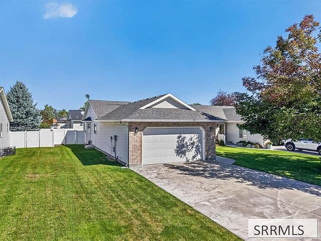 2955 E Courtyard Cir photo 3