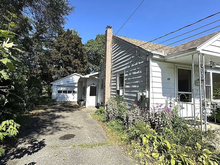 20 Pennington Dr photo 4