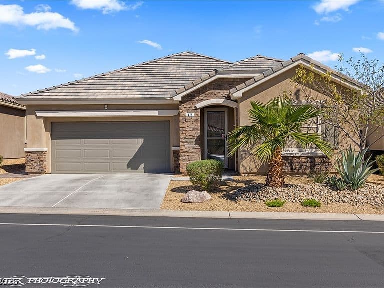 475 Verbena Ln photo 3