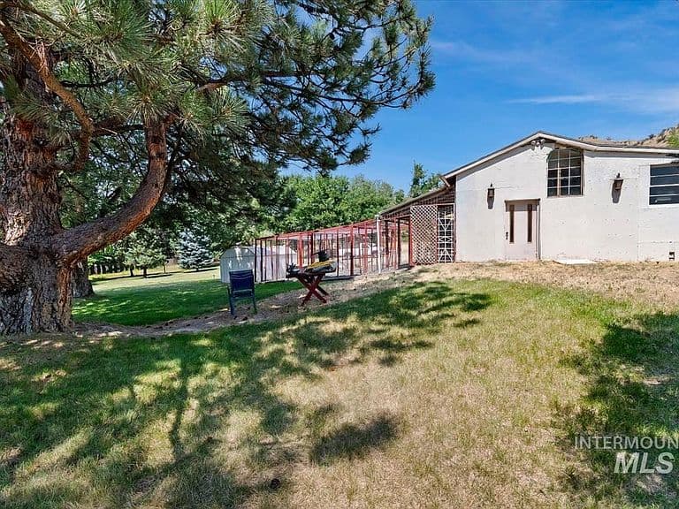 5810 W Hill Rd photo 5