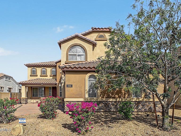 244 E MEAD Drive photo 3