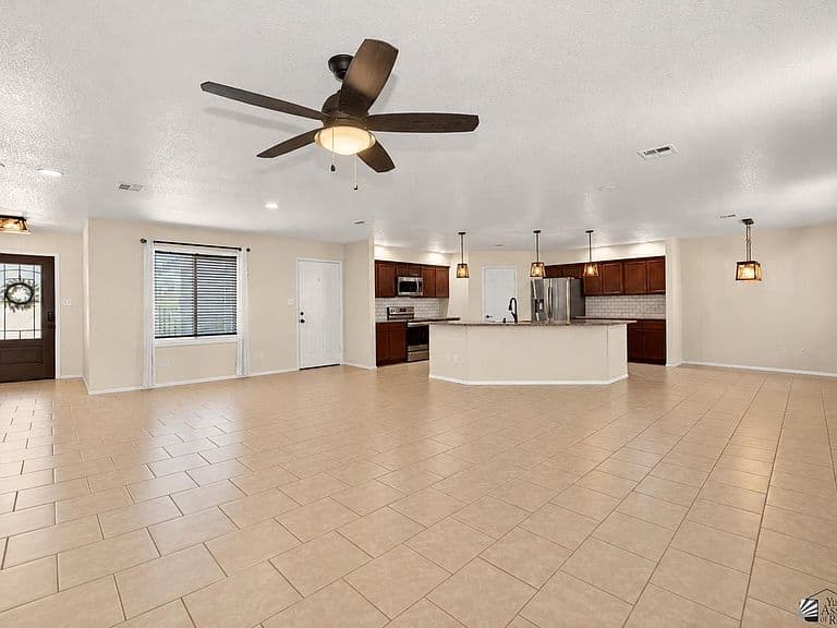 4158 S Sunflower Dr photo 4