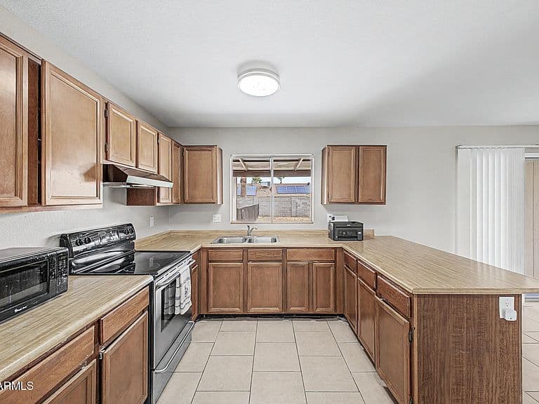 4737 W VILLA THERESA Drive photo 5