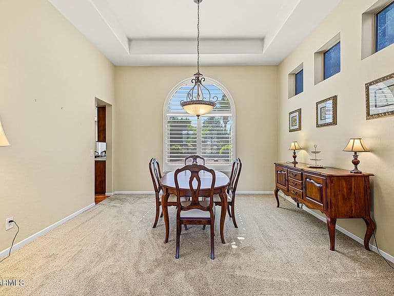 1141 W STRAFORD Avenue photo 4