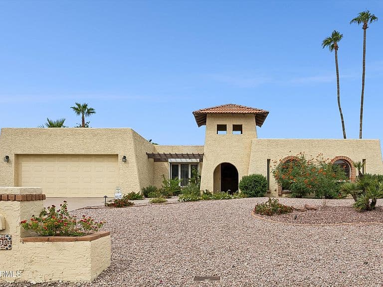 2930 E ACOMA Drive E photo 2