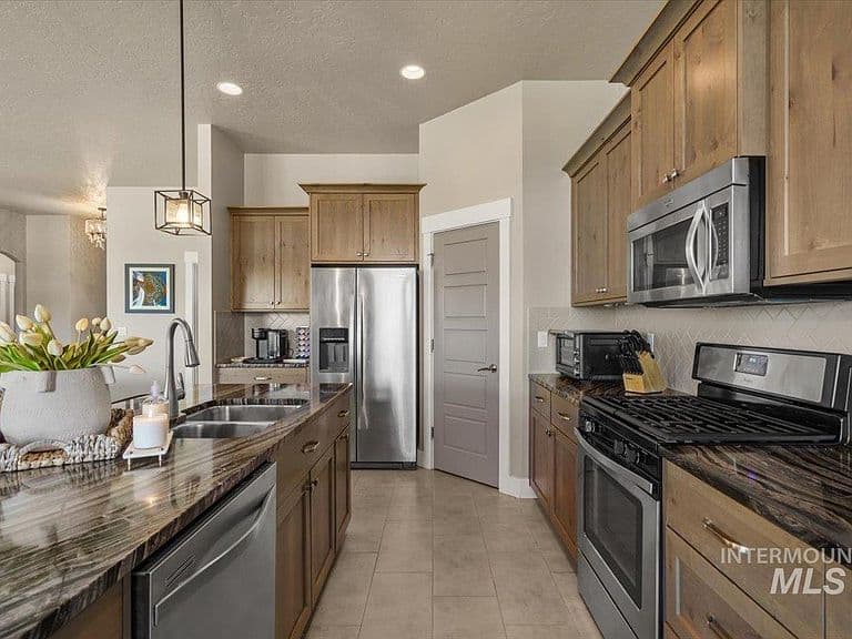 1058 E Radiant Ridge Dr photo 5