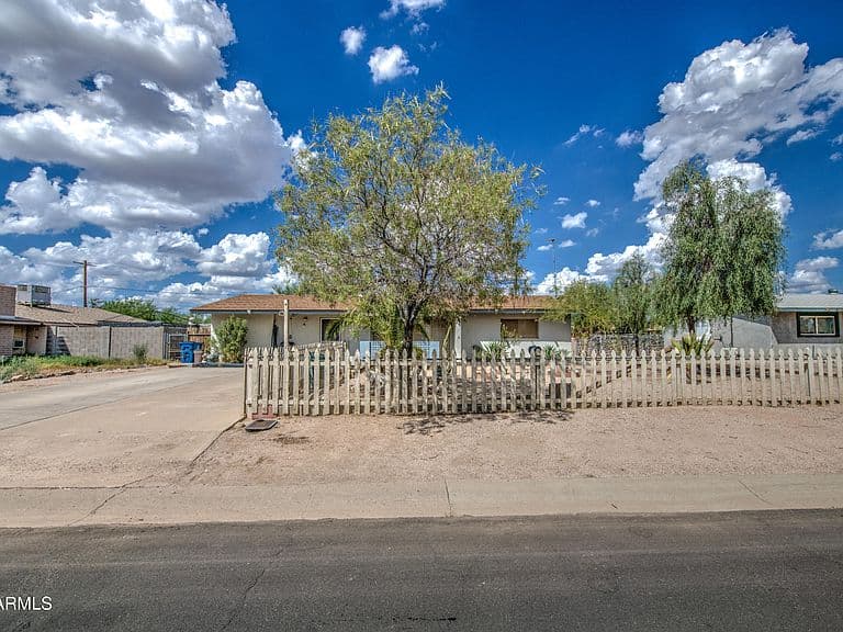 740 E DESERT Avenue photo 2