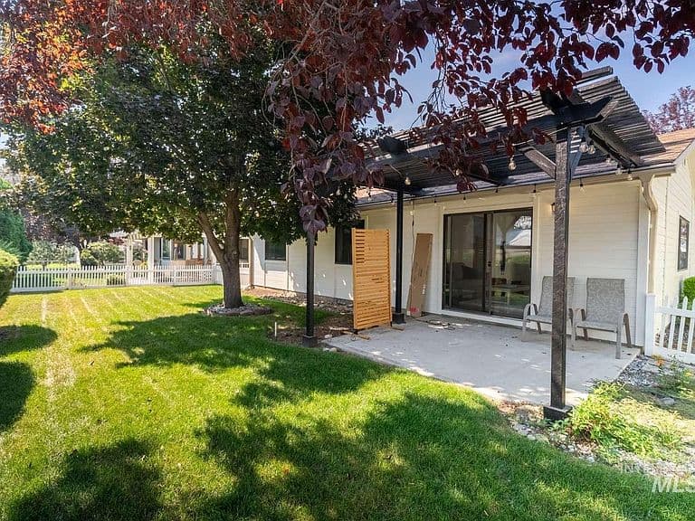 8325 Willowdale Dr photo 5