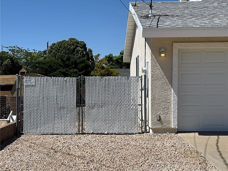 2635 Emerson Avenue photo 3