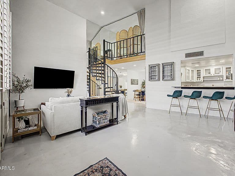 385 W PIERSON Street #E6 photo 3