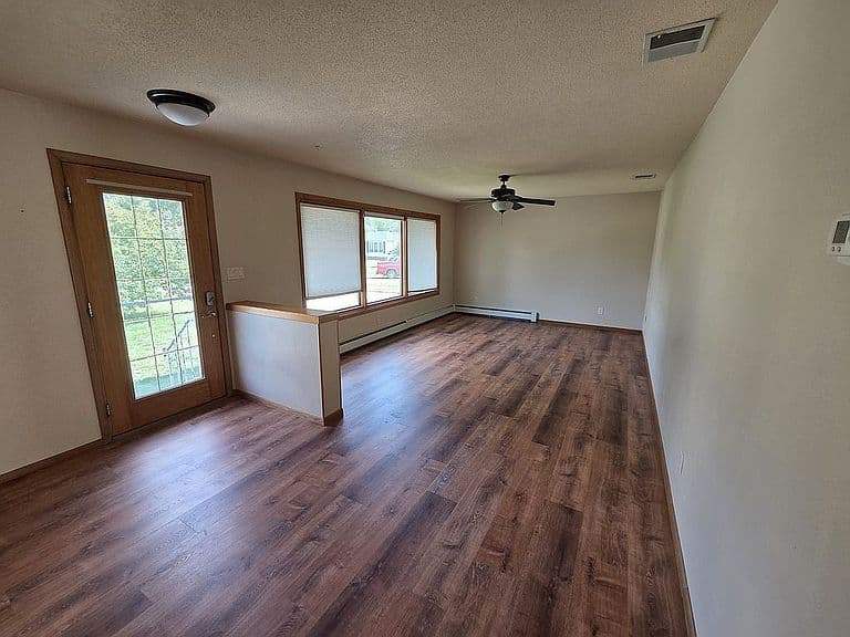 436 Cottonwood Ct photo 2