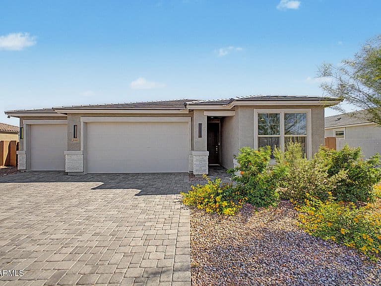 2069 E BROOKLYN Drive photo 2
