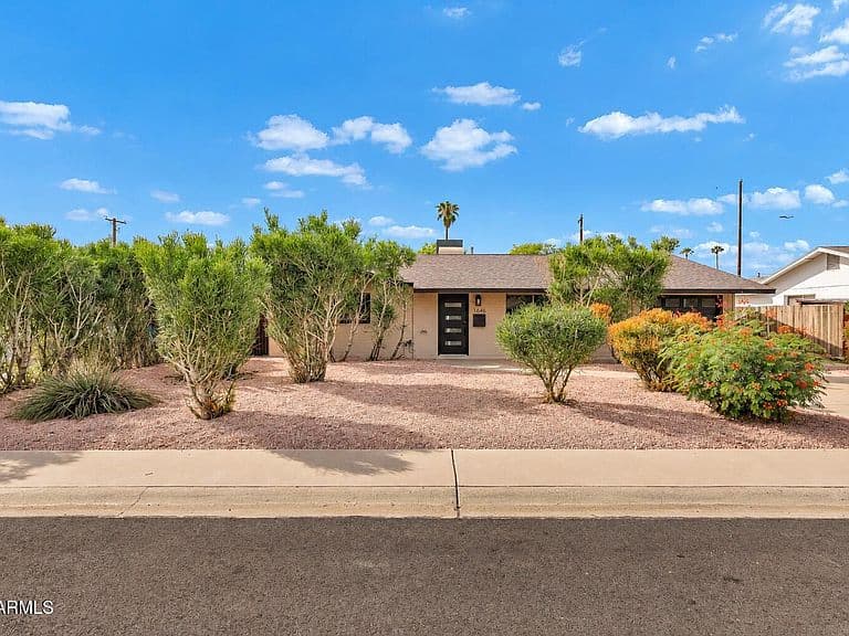 1646 N DAFFODIL Street photo 1