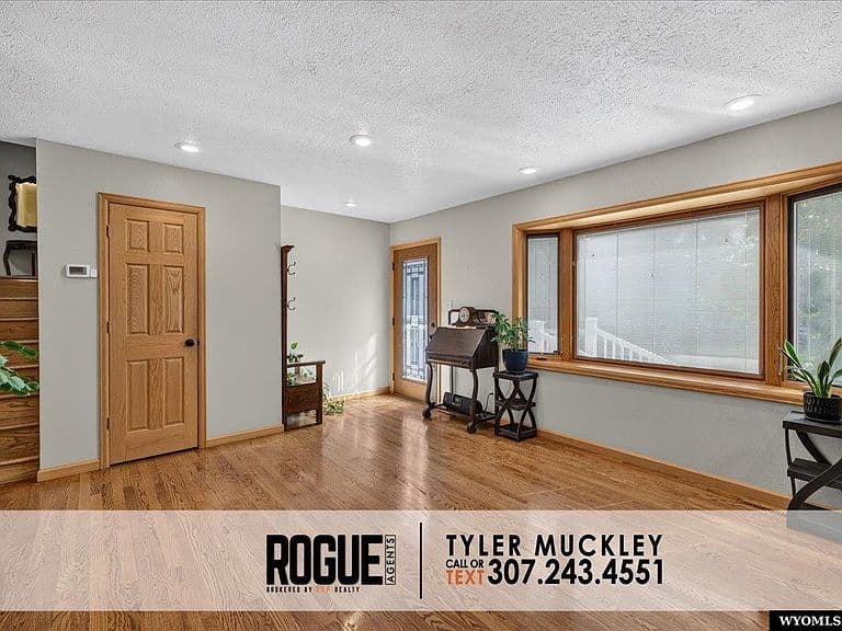 4450 Oriole Ct photo 4