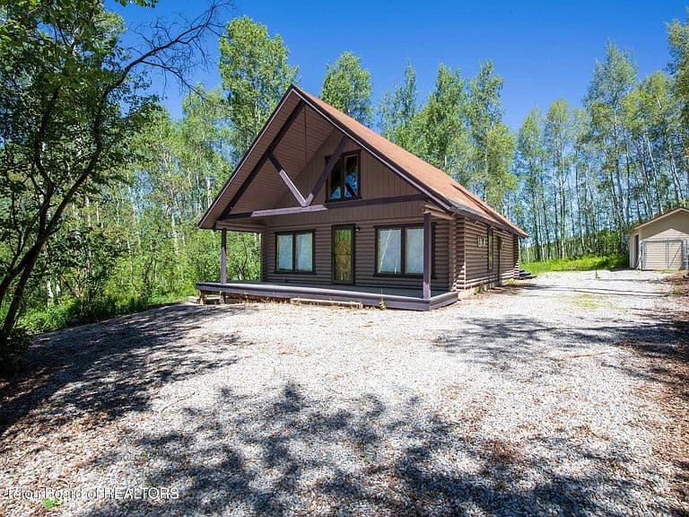 33 Mahogany Cir photo 1